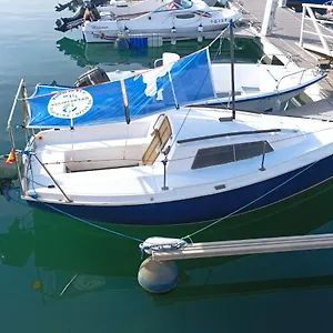 Lanza Boat Botel